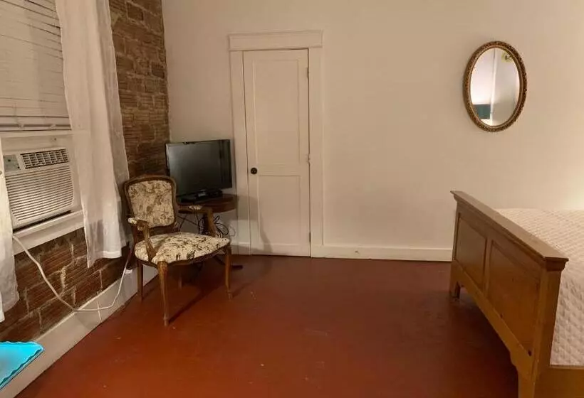 Historic Whiting Hotel Suites