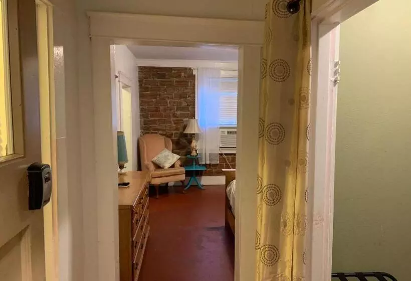 Historic Whiting Hotel Suites