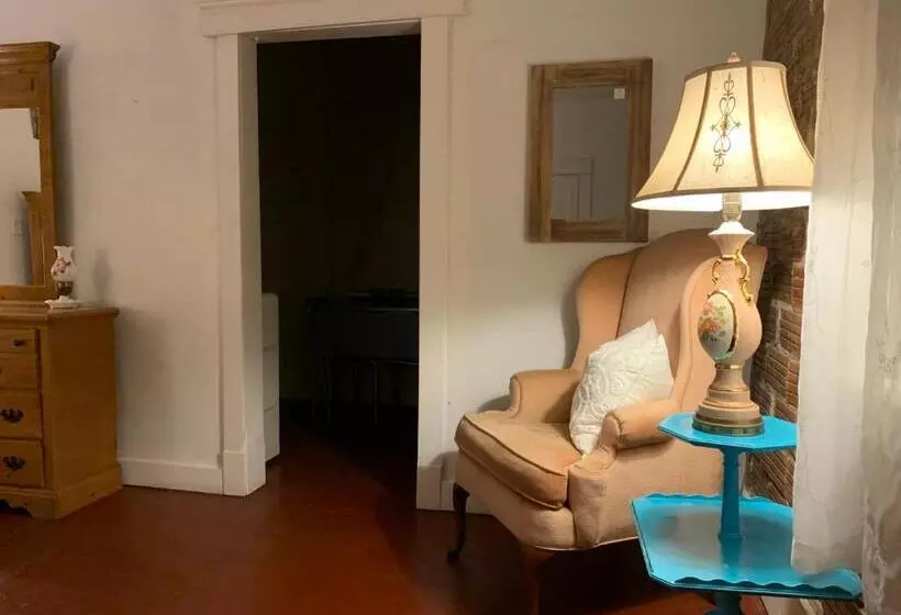 Historic Whiting Hotel Suites