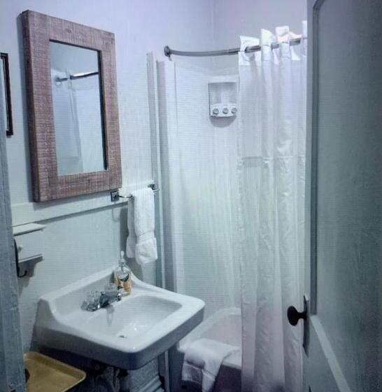 Historic Whiting Hotel Suites