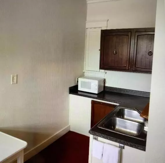 Historic Whiting Hotel Suites