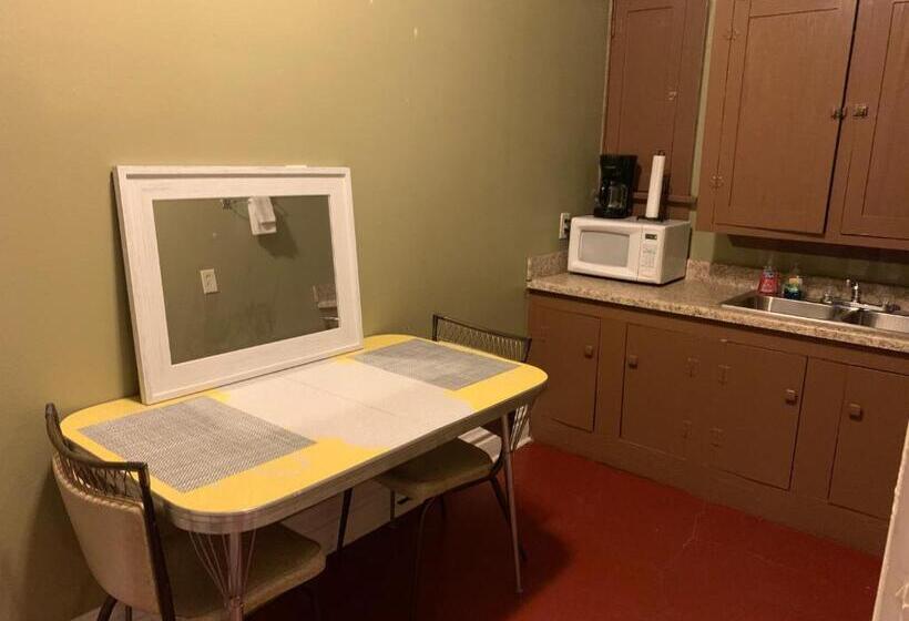 Historic Whiting Hotel Suites