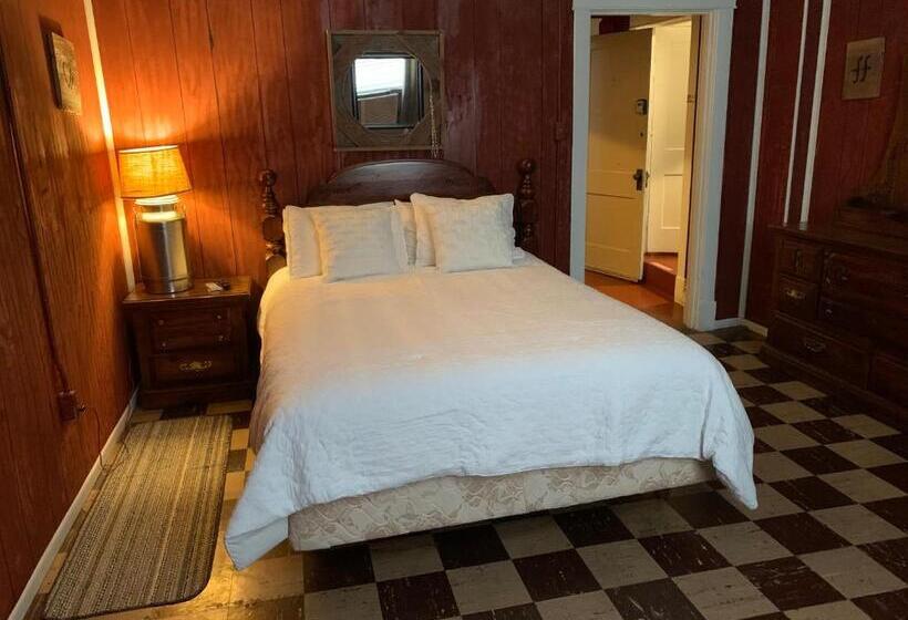 Historic Whiting Hotel Suites