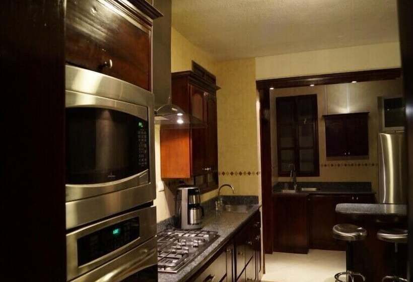 پانسیون Apartamentos Confortables  Aeropuerto