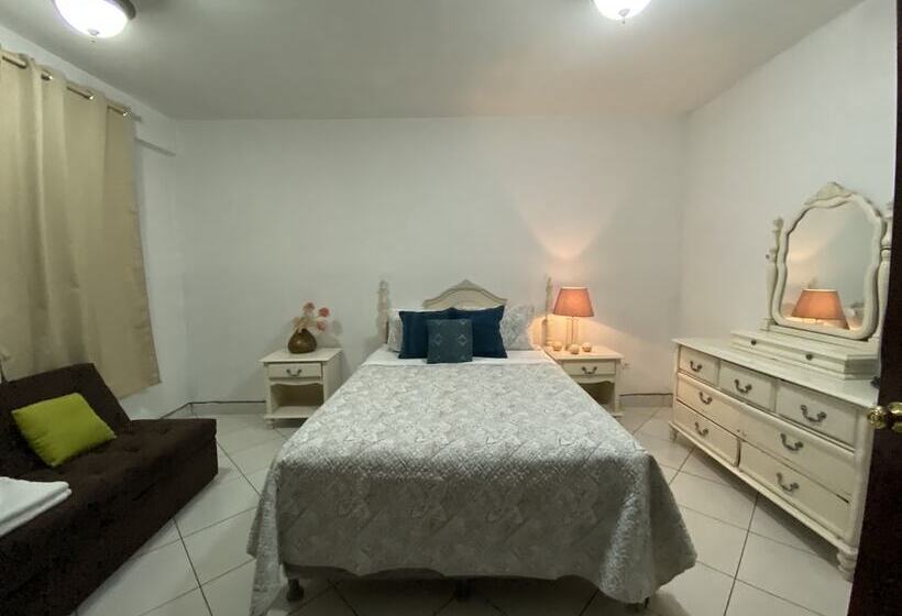 پانسیون Apartamentos Confortables  Aeropuerto