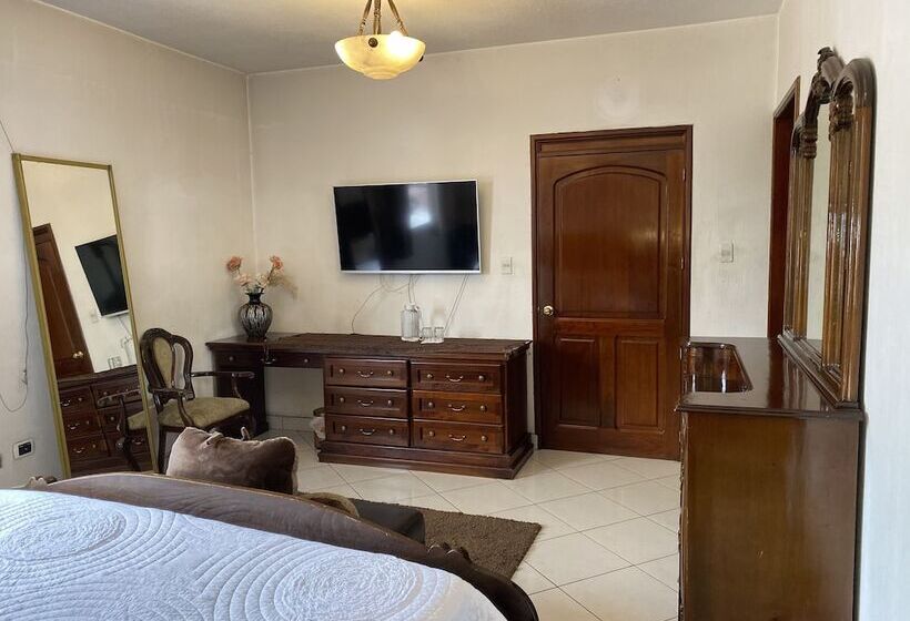 پانسیون Apartamentos Confortables  Aeropuerto