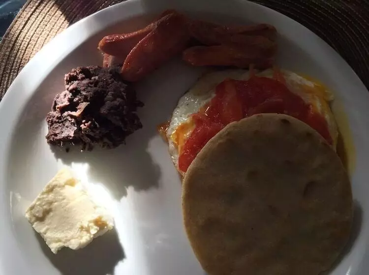 ペンション Apartamentos Confortables  Aeropuerto