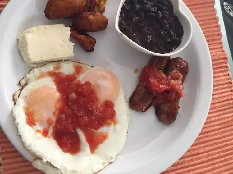 ペンション Apartamentos Confortables  Aeropuerto