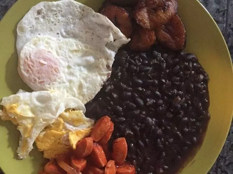 ペンション Apartamentos Confortables  Aeropuerto