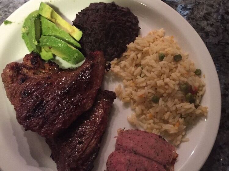 پانسیون Apartamentos Confortables  Aeropuerto