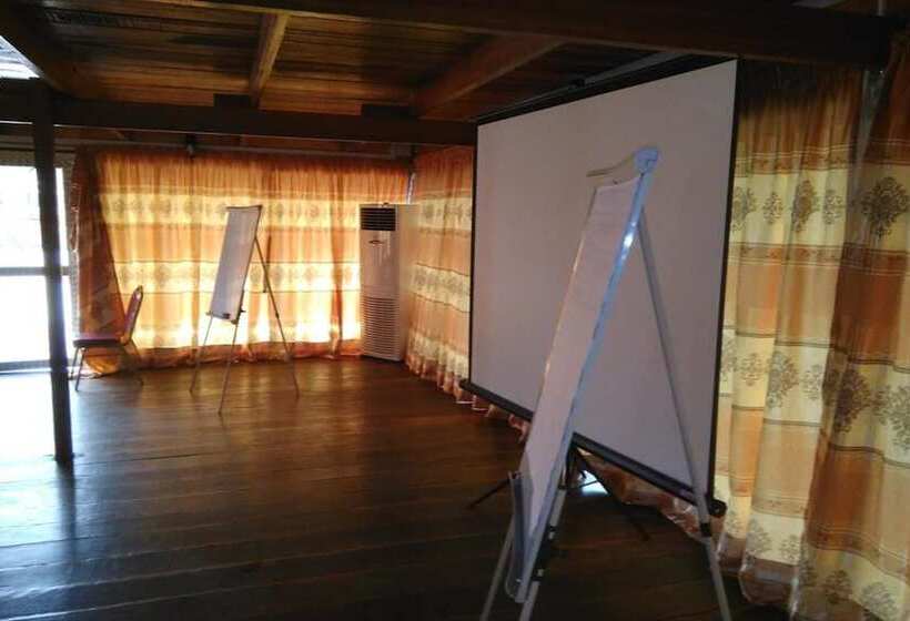 هتل Rosa Beach   Chez Rodrigue