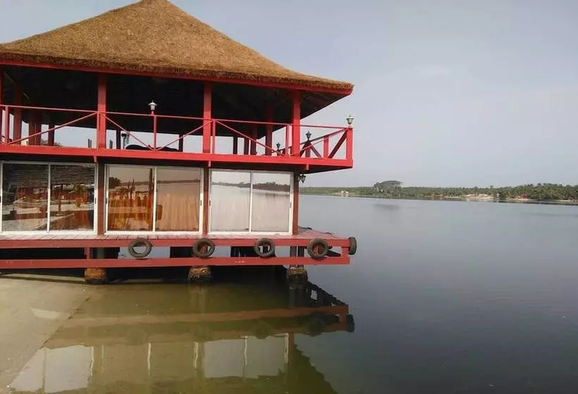 هتل Rosa Beach   Chez Rodrigue