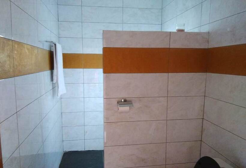 هتل Rosa Beach   Chez Rodrigue