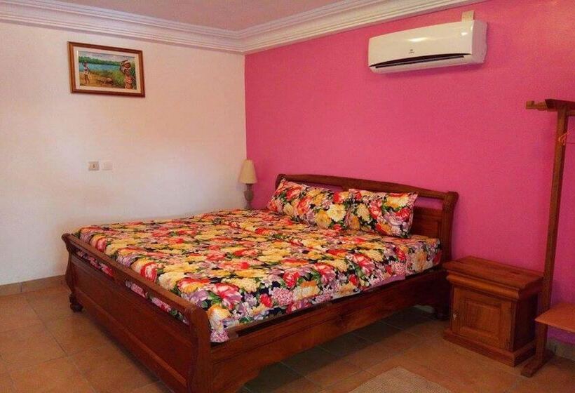 هتل Rosa Beach   Chez Rodrigue