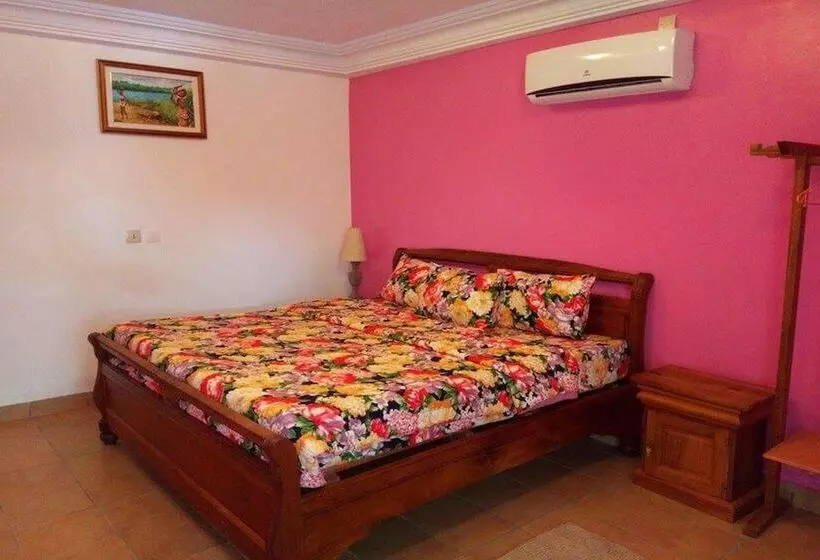 هتل Rosa Beach   Chez Rodrigue