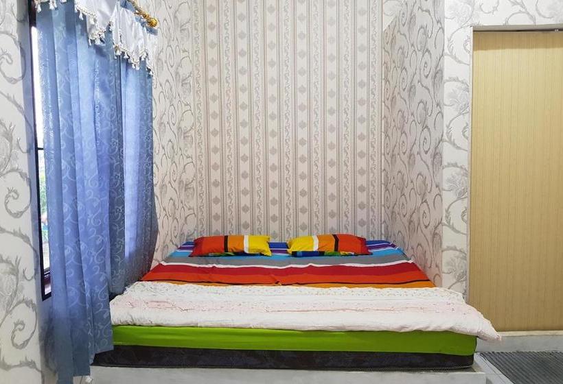 Отель Spot On 2926 Penginapan Sariah Basamo