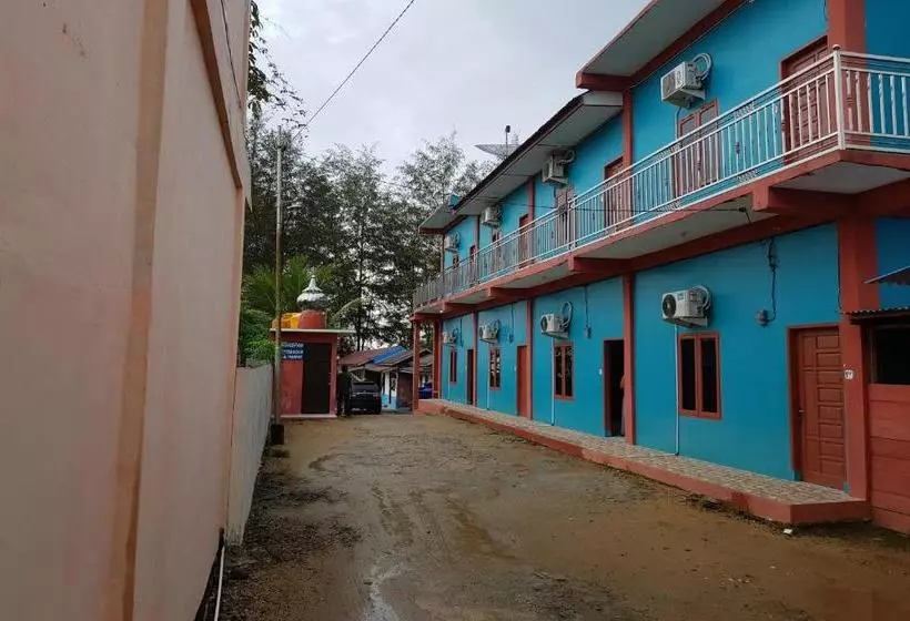 Hotelli Spot On 2926 Penginapan Sariah Basamo