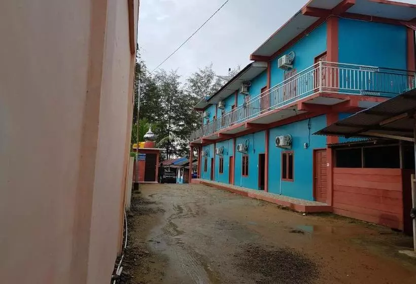 Hotelli Spot On 2926 Penginapan Sariah Basamo