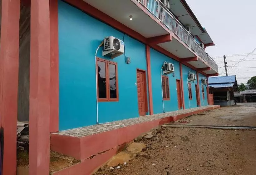 Hotelli Spot On 2926 Penginapan Sariah Basamo