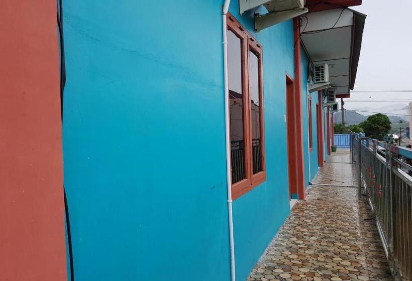 Отель Spot On 2926 Penginapan Sariah Basamo