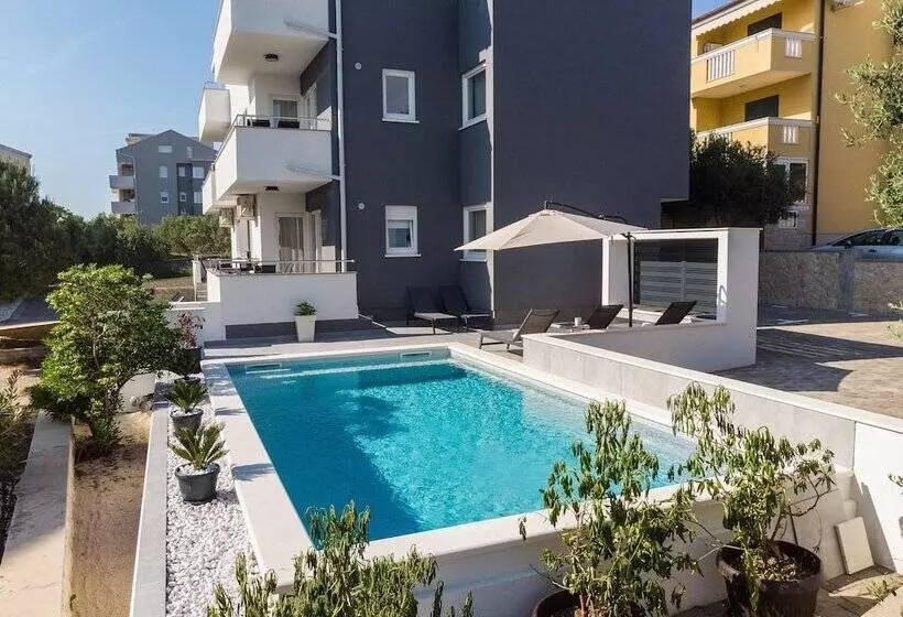 ペンション Summer Breeze Apartments