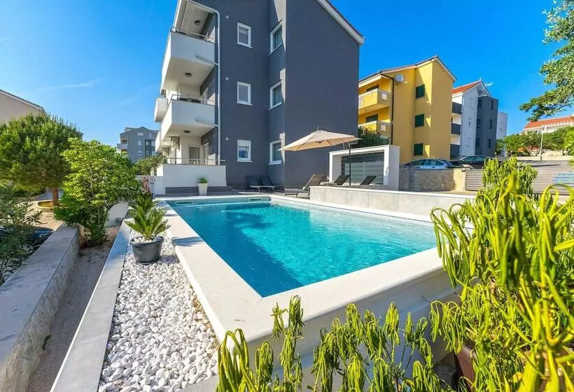 ペンション Summer Breeze Apartments