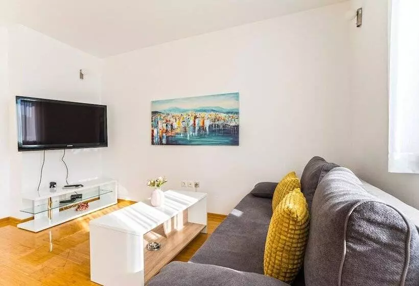 ペンション Summer Breeze Apartments