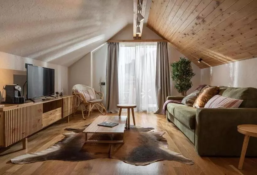 پانسیون Zara Chalet