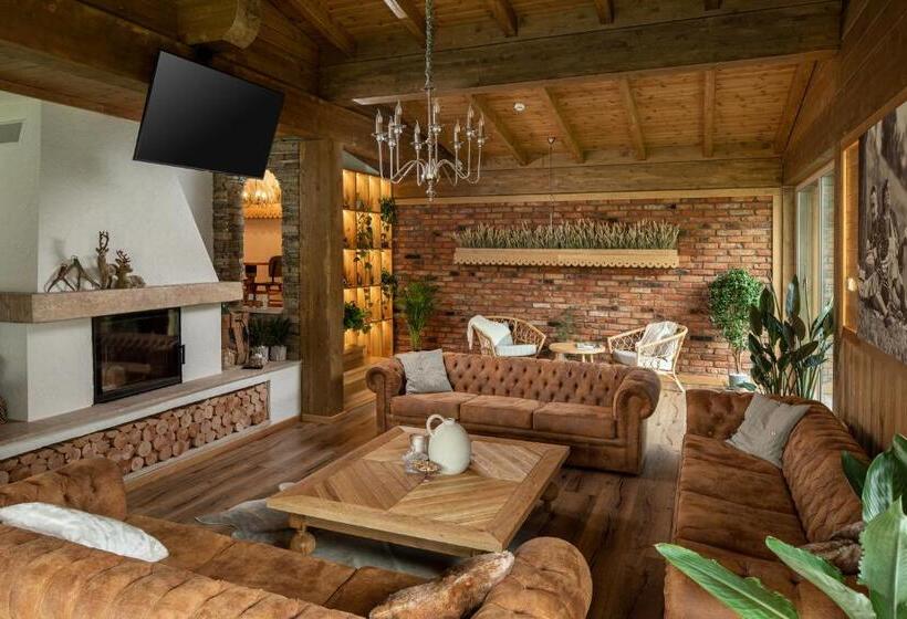 פנסיון Zara Chalet