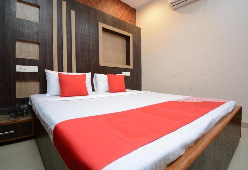 هتل Oyo 29312  Royal S