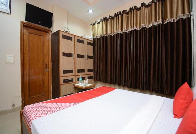 هتل Oyo 29312  Royal S