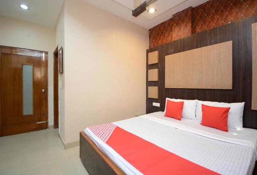 هتل Oyo 29312  Royal S