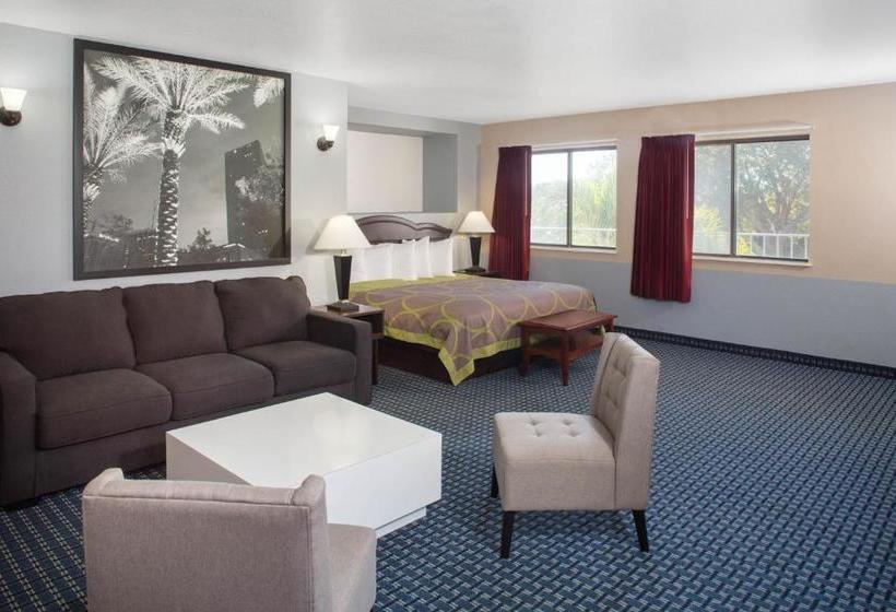 فندق Super 8 By Wyndham Naples