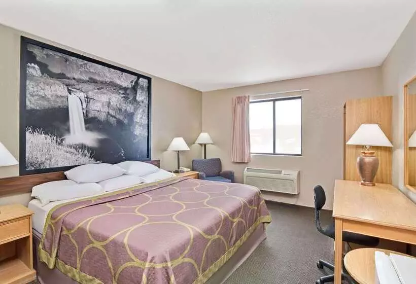 فندق Super 8 By Wyndham Spokane/west