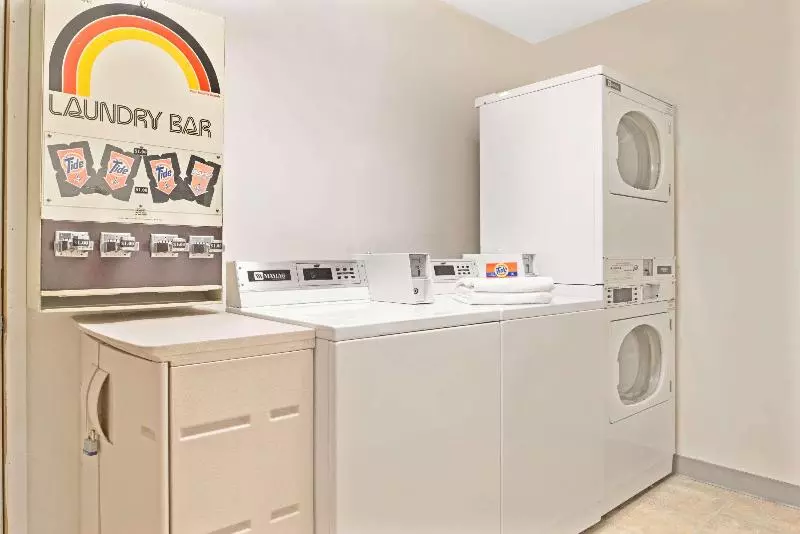 فندق Super 8 By Wyndham Spokane/west