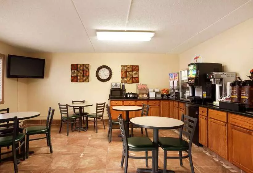 ホテル Super 8 By Wyndham West Fargo Main Ave Nd