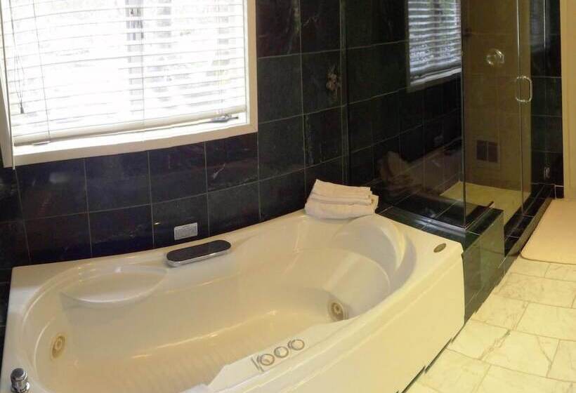 ホテル Tally Ho Inn