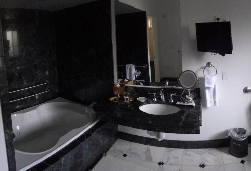 ホテル Tally Ho Inn