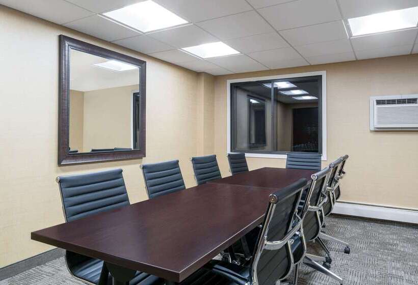 모텔 Ramada By Wyndham Minneapolis Golden Valley