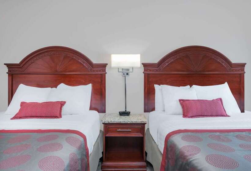 모텔 Ramada By Wyndham Minneapolis Golden Valley