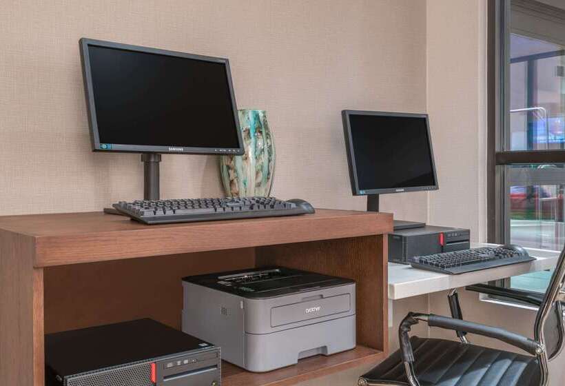 모텔 Ramada By Wyndham Minneapolis Golden Valley