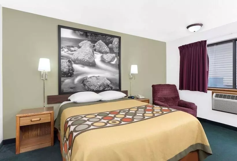 فندق على الطريق Super 8 By Wyndham Antigo