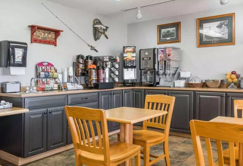 Мотель Super 8 By Wyndham Baxter/brainerd Area