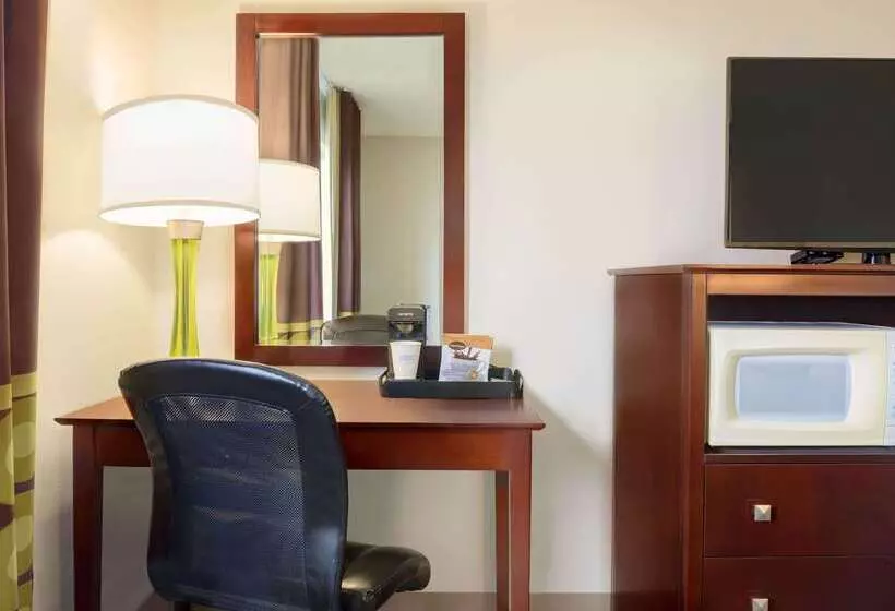 فندق على الطريق Super 8 By Wyndham Bethany Mo