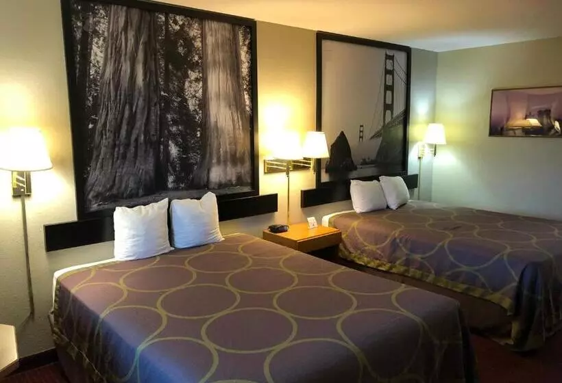 モーテル Super 8 By Wyndham Crescent City