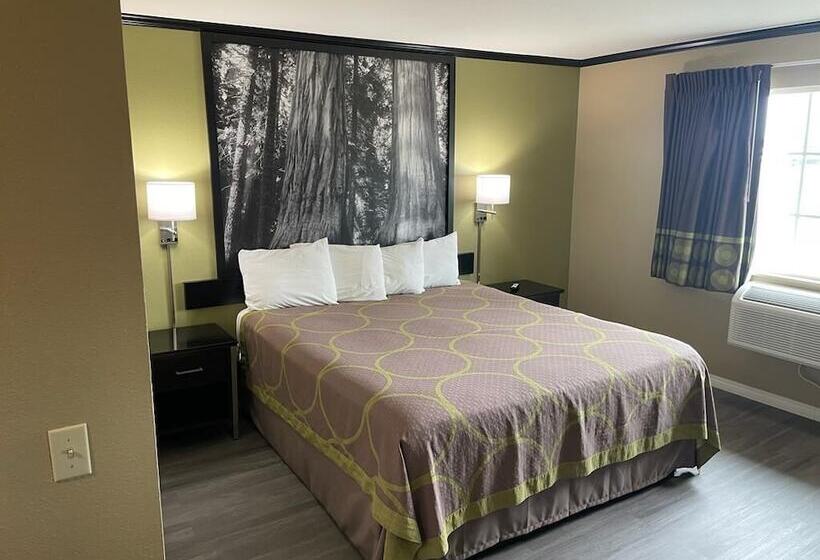 汽车旅馆  Super 8 By Wyndham Crescent City