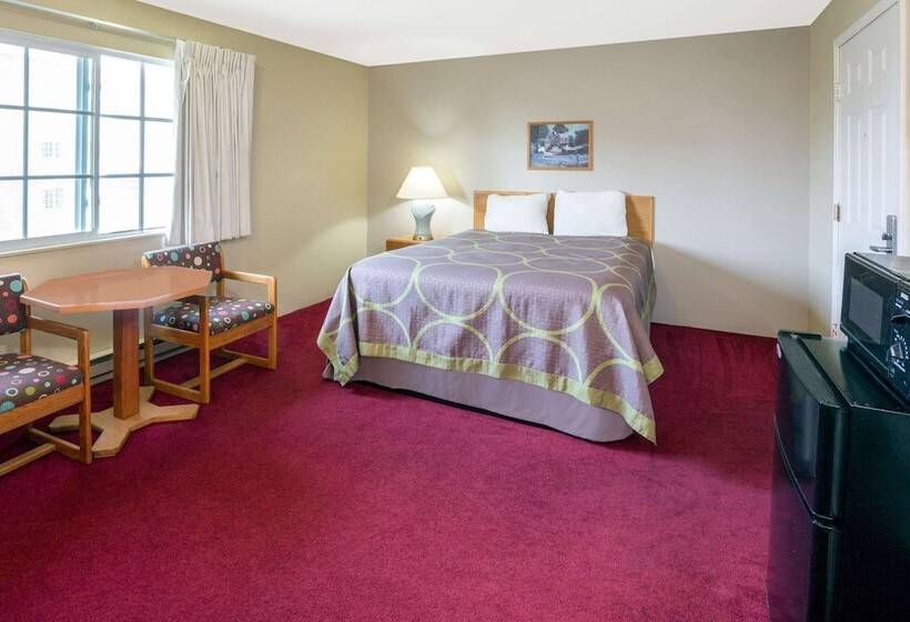 汽车旅馆  Super 8 By Wyndham Crescent City