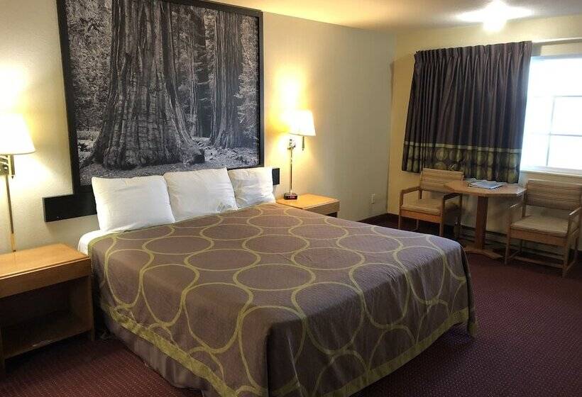 汽车旅馆  Super 8 By Wyndham Crescent City