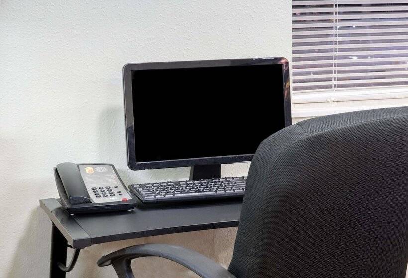 מוטל Super 8 By Wyndham Danville