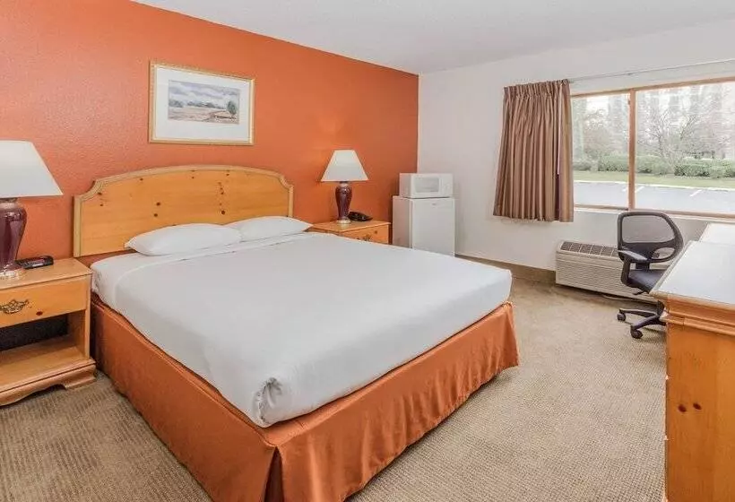 Мотель Super 8 By Wyndham Elgin